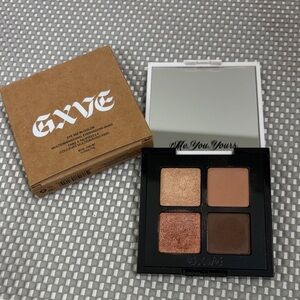 GXVE Eyeshadow Just a Girl Quad Palette